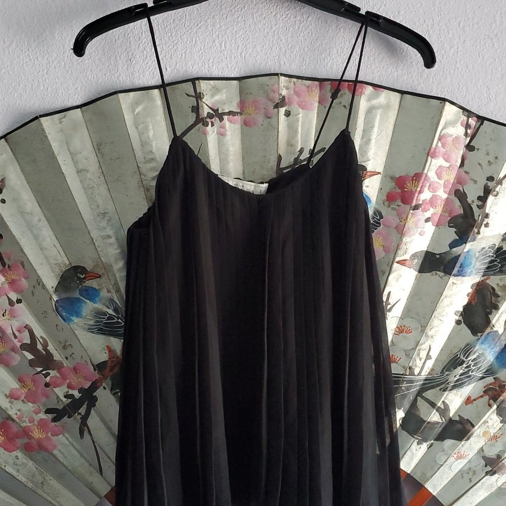 Abercrombie black pleated camisole top